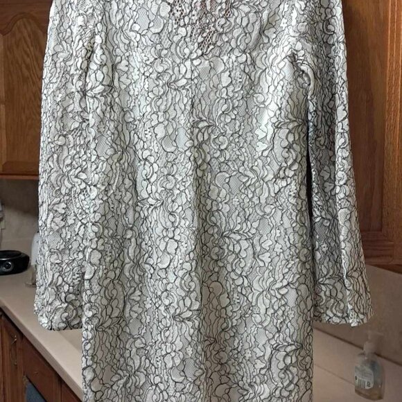 WAYF DRESS SIZE S - Picture 6 of 8